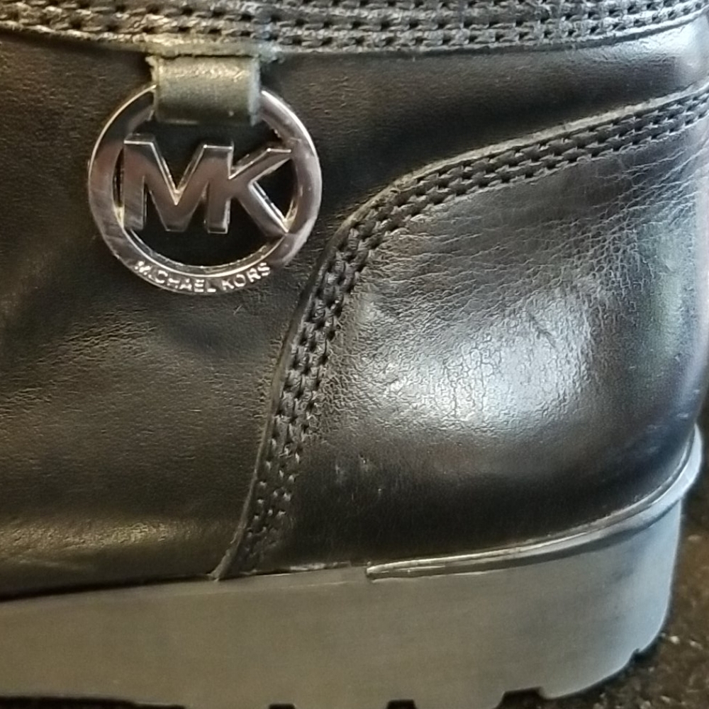 Michael Kors Boot - Picture 4 of 11